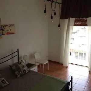 la-casa-di-alice-naples.hotels-amalfi.com/
